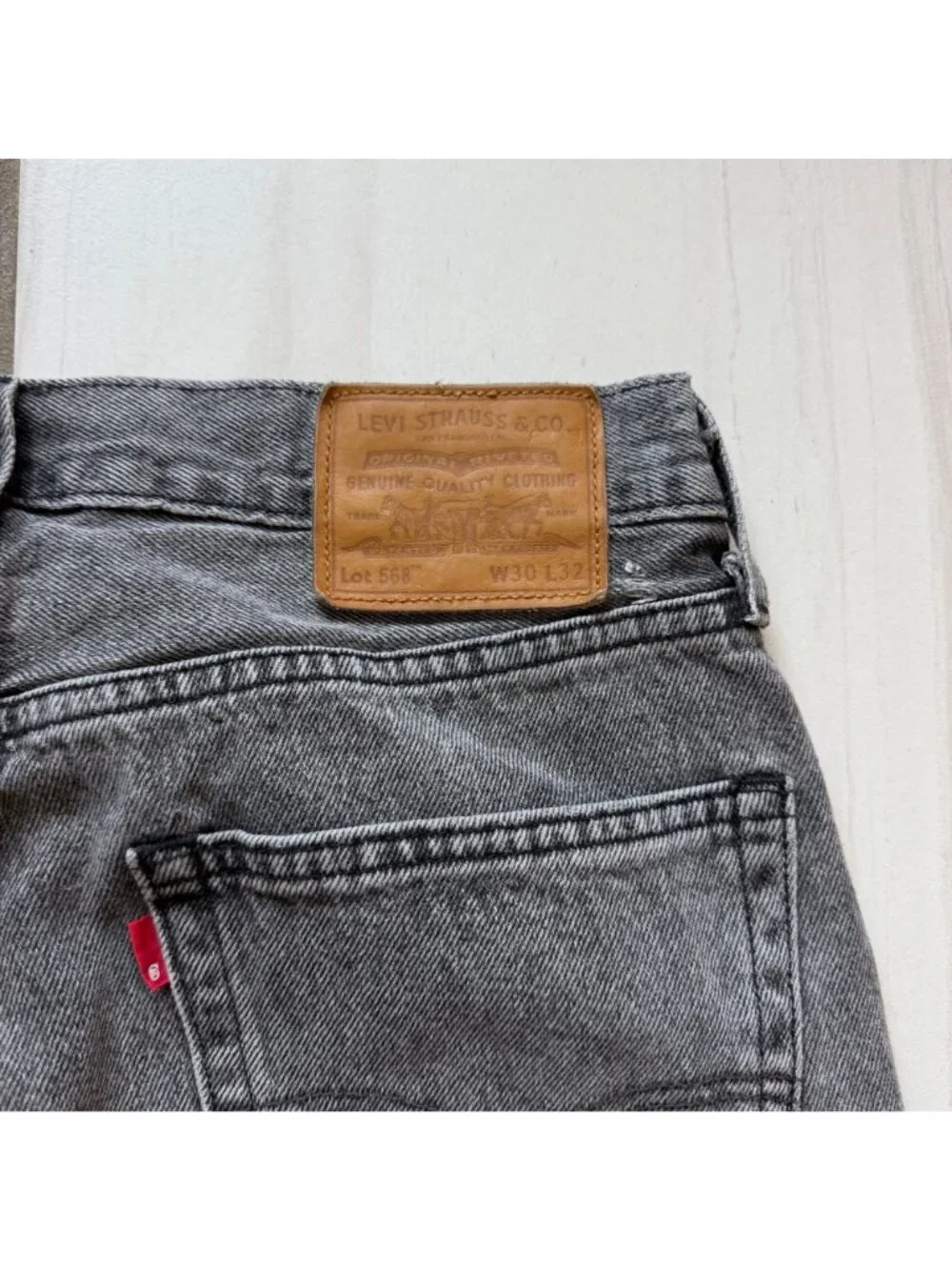 Levis straight fit